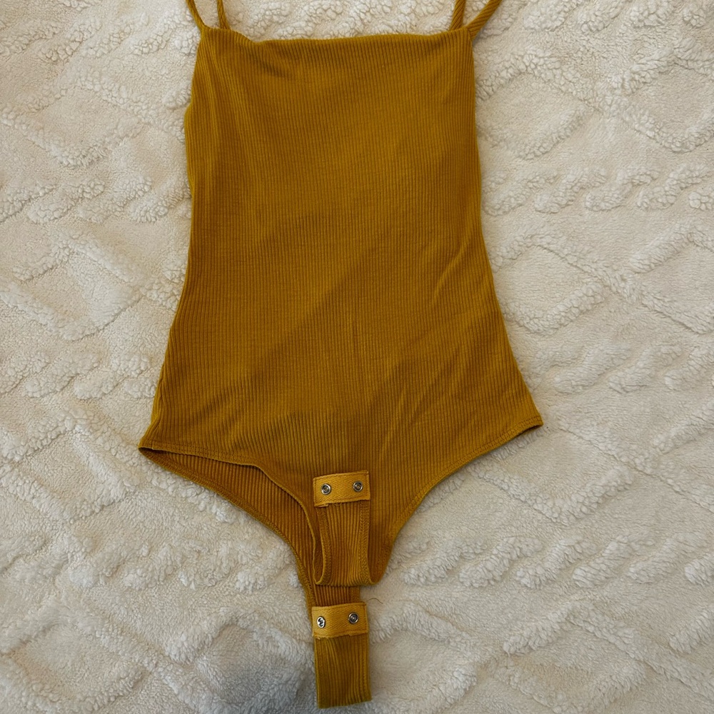 Lulu's Mustard Ribbed Bodysuit - Picture 6 of 7